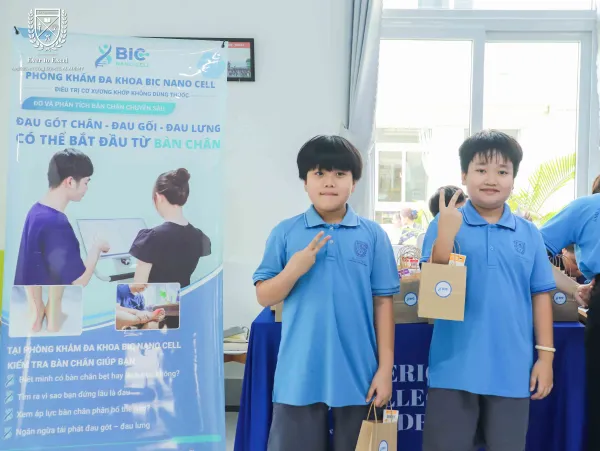 Tầm soát bàn chân bẹt tại ACA School